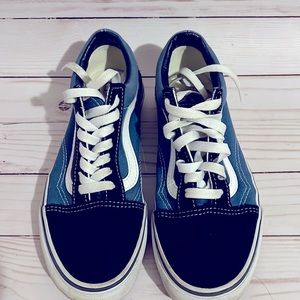 Boys blue vans